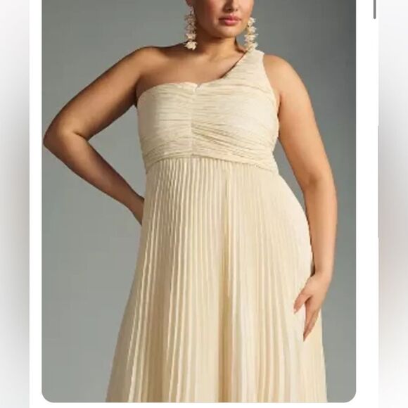 Forever That Girl One-Shoulder Pleated Dress - Picture 8 of 9